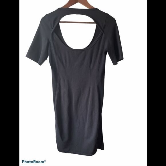 Aritzia Wilfred short sleeve black bodycon… - Picture 2 of 14